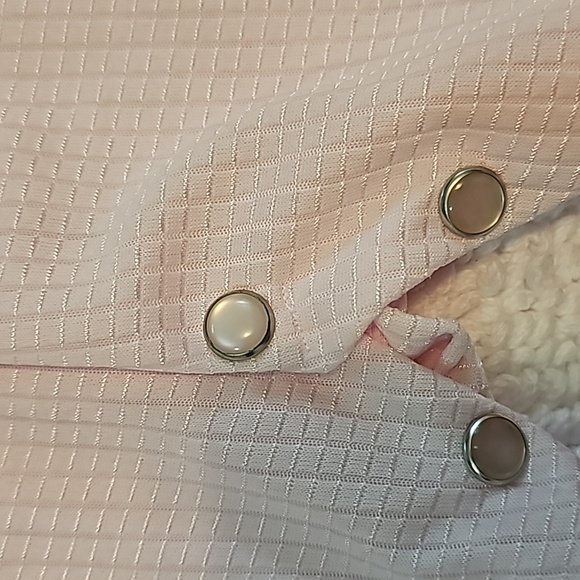 Brand New Very Well Handmade onsie, for size 0-3 months.  In a lovely light pink - Picture 5 of 8